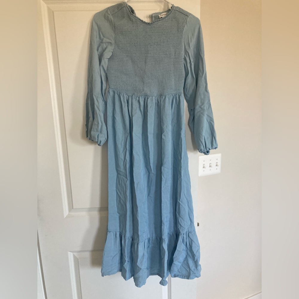 Elegant Blue Midi Dress